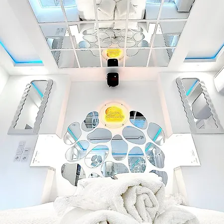 Apartment La Blanche Loveroom