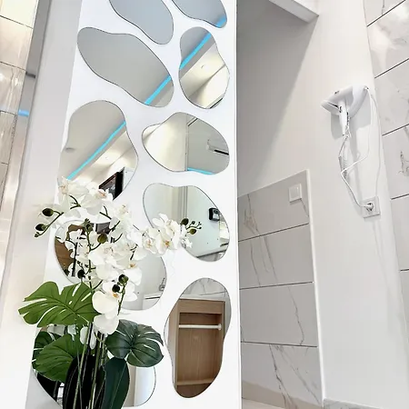 Apartment La Blanche Loveroom Thuir